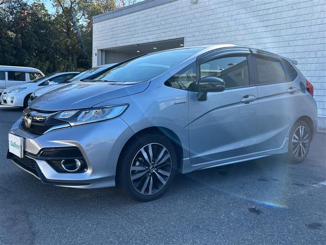 フィットハイブリッド Ｓ　ホンダセンシング　純正８インチナビ　バックカメラ　衝突被害軽減システム　レーダークルーズコントロール　レーンキープアシスト　ＥＴＣ　ＬＥＤヘッドライト　オートライト　純正フロアマット　純正アルミホイール　スペアキー（37枚目）