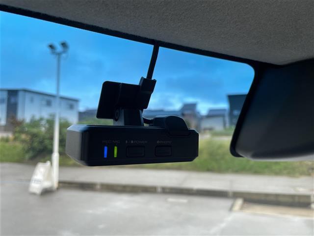 タント カスタムＸ　トップエディションＳＡＩＩＩ　純正ナビ／フルセグＴＶ／Ｂｌｕｅｔｏｏｔｈ／ＤＶＤ再生／Ｂカメラ／パワースライドドア／スマートキー／シートヒーター／ドライブレコーダー／アイドリングストップ／ＬＥＤオートライト／スマートアシスト（2枚目）