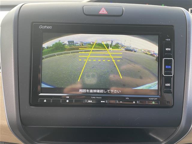 フリード Ｇ・ホンダセンシング　純正７インチナビ／フルセグＴＶ／Ｂｌｕｅｔｏｏｔｈ／ＤＶＤ再生／バックカメラ／両側パワースライドドア／スマートキー／レーダークルーズコントロール／レーンキープアシスト／ビルトインＥＴＣ（3枚目）