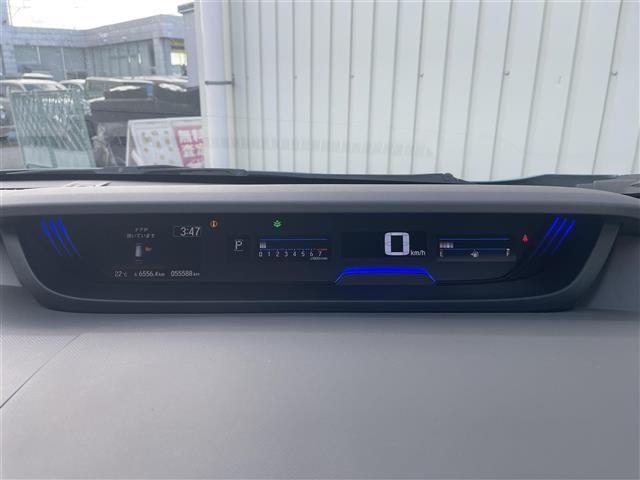 フリード Ｇ・ホンダセンシング　純正７インチナビ／フルセグＴＶ／Ｂｌｕｅｔｏｏｔｈ／ＤＶＤ再生／バックカメラ／両側パワースライドドア／スマートキー／レーダークルーズコントロール／レーンキープアシスト／ビルトインＥＴＣ（7枚目）