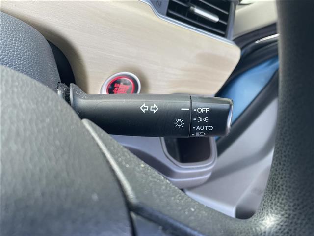 フリード Ｇ・ホンダセンシング　純正７インチナビ／フルセグＴＶ／Ｂｌｕｅｔｏｏｔｈ／ＤＶＤ再生／バックカメラ／両側パワースライドドア／スマートキー／レーダークルーズコントロール／レーンキープアシスト／ビルトインＥＴＣ（11枚目）