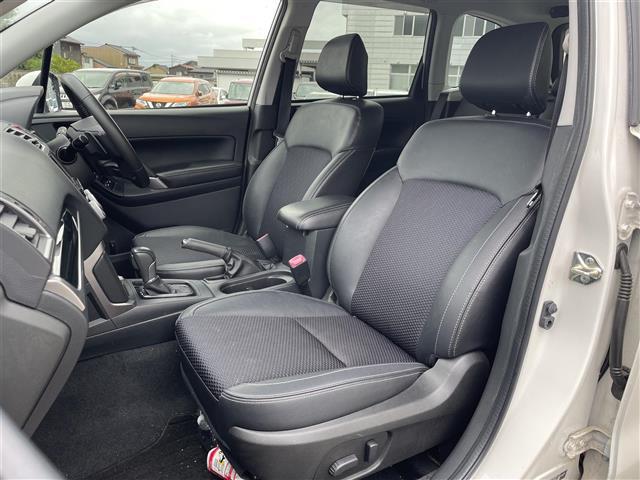 フォレスター Ｓ－リミテッド　４ＷＤ／ワンオーナー／社外７インチナビ／フルセグＴＶ／Ｂｌｕｅｔｏｏｔｈ／ＤＶＤ再生／ＥＴＣ／バックカメラ／運転席助手席パワーシート／全席シートヒーター／ＬＥＤオートライト／フォグライト／アイサイト（18枚目）