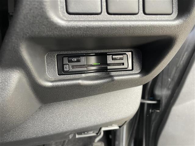 ハイエースワゴン GL 4WD/ワンオーナー/ALPINE製フローティング9インチナビTV/ダブルゾーン/ALPINE製フリップダウンモニター両側パワースライドドア:社外AW付冬タイヤ4本積込/ビルトインETC(8枚目)