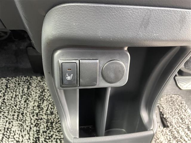 ハスラー G 4WD/ワンオーナー/純正8インチナビ/フルセグTV/DVD再生/Bluetooth/バックカメラ/運転席助手席シートヒーター/ハーフレザーシート/衝突軽減ブレーキ/レーンディパーチャー/ETC(9枚目)