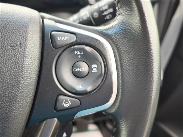 ステップワゴンスパーダ スパーダハイブリッド　Ｇ・ＥＸ　ホンダセンシング　純正ナビ　フルセグ　両側パワースライドドア　バックカメラ　ビルトインＥＴＣ　クルコン　ホンダセンシング　革巻きステアリング　シートヒーター／シートバックテーブル　ロールサンシェード　充電用ＵＳＢ端子（22枚目）