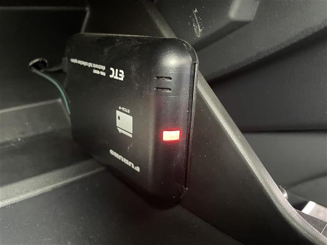 ハスラー G 4WD/メモリナビ/フルセグTV/DVD再生/Bluetooth/前席シートヒーター/アイドリングストップ/デュアルカメラブレーキサポート/プッシュスタート/スマートキー/ヒルディセントコントロール(4枚目)