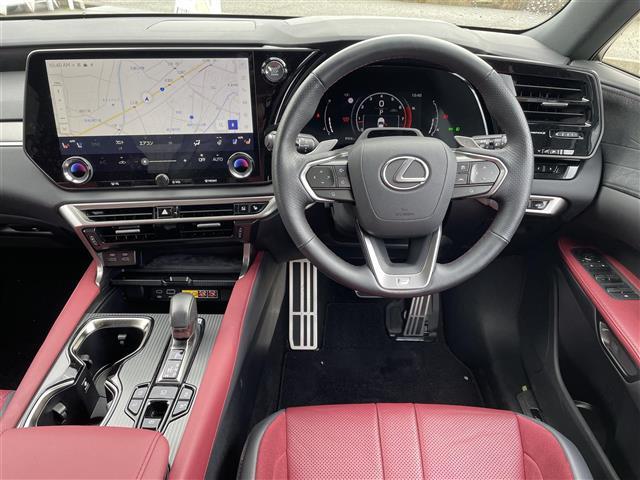 RX RX350 Fスポーツ パノラミックビューモニター/赤レザーシート/メーカーナビ/フルセグTV/Bluetooth/レーダークルコン/ブラインドスポットモニター/パワーバックドア/全席シートヒータ/全席エアシート/(7枚目)