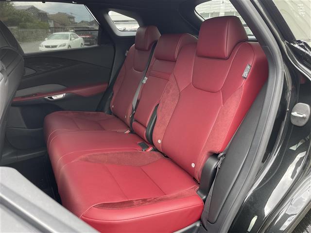 RX RX350 Fスポーツ パノラミックビューモニター/赤レザーシート/メーカーナビ/フルセグTV/Bluetooth/レーダークルコン/ブラインドスポットモニター/パワーバックドア/全席シートヒータ/全席エアシート/(23枚目)