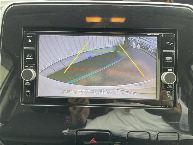 セレナ 　純正７インチナビ／フルセグＴＶ／Ｂｌｕｅｔｏｏｔｈ／ＤＶＤ再生／ミュージックサーバー／ＥＴＣ／ドライブレコーダー／クルーズコントロール／両側パワースライドドア／ＬＥＤヘッドライト／（4枚目）