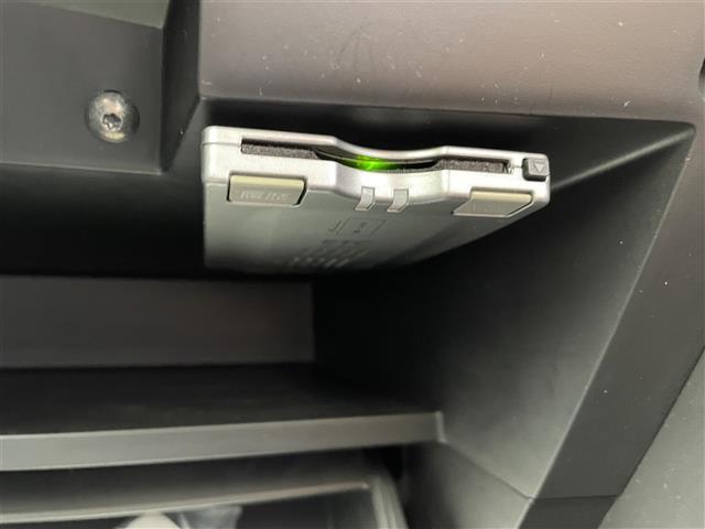 セレナ 　純正７インチナビ／フルセグＴＶ／Ｂｌｕｅｔｏｏｔｈ／ＤＶＤ再生／ミュージックサーバー／ＥＴＣ／ドライブレコーダー／クルーズコントロール／両側パワースライドドア／ＬＥＤヘッドライト／（9枚目）