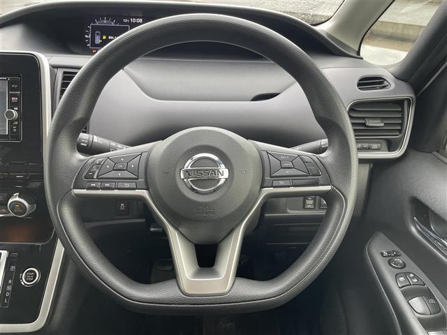 セレナ 　純正７インチナビ／フルセグＴＶ／Ｂｌｕｅｔｏｏｔｈ／ＤＶＤ再生／ミュージックサーバー／ＥＴＣ／ドライブレコーダー／クルーズコントロール／両側パワースライドドア／ＬＥＤヘッドライト／（10枚目）