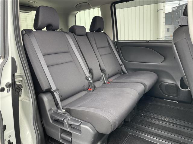 セレナ 　純正７インチナビ／フルセグＴＶ／Ｂｌｕｅｔｏｏｔｈ／ＤＶＤ再生／ミュージックサーバー／ＥＴＣ／ドライブレコーダー／クルーズコントロール／両側パワースライドドア／ＬＥＤヘッドライト／（22枚目）