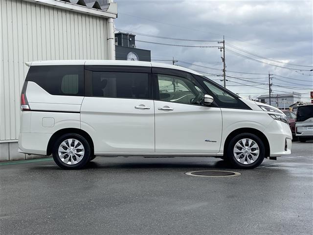 セレナ 　純正７インチナビ／フルセグＴＶ／Ｂｌｕｅｔｏｏｔｈ／ＤＶＤ再生／ミュージックサーバー／ＥＴＣ／ドライブレコーダー／クルーズコントロール／両側パワースライドドア／ＬＥＤヘッドライト／（36枚目）