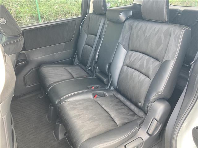 オデッセイ アブソルート　ホンダセンシング　純正ナビ　両側パワースライドドア　バックカメラ　ビルトインＥＴＣ２．０　クルコン　ホンダセンシング　ＬＥＤヘッドランプ　オートライト　革巻きステアリング　運転席パワーシート　純正１７インチＡＷ　禁煙車（26枚目）