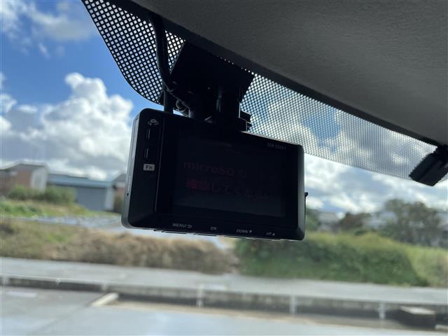 アルトラパンショコラ X ワンオーナー/4WD/社外7インチナビ/ワンセグTV/DVD再生/Bluetooth/バックカメラ/前後ドライブレコーダー/ビルトインETC/スマートキー/HIDオートライト(11枚目)