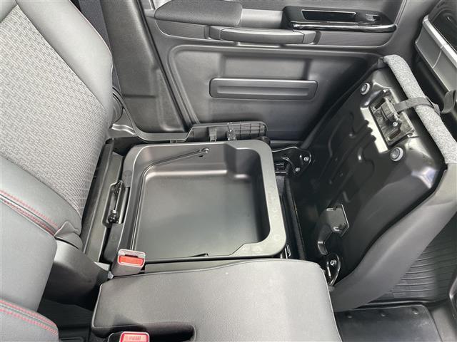 スペーシアカスタム ハイブリッドXS 純正ナビ/フルセグTV/DVD再生/Bluetooth/アラウンドビューモニター/両側パワースライドドア/ハーフレザーシート/運転席助手席シートヒーター/ビルトインETC/コーナーセンサー(17枚目)