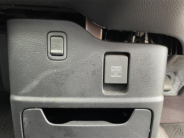N-BOXカスタム G・Lホンダセンシング 4WD/ワンオーナー/純正ナビ/ワンセグTV/DVD再生/Bluetooth/バックカメラ/ビルトインETC/両側自動ドア/ハーフレザーシート/LEDオートライト/LEDフォグライト/Hセンシンク゛(12枚目)