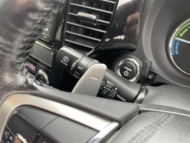 アウトランダーPHEV サンルーフ/4WD/マルチアラウンドモニター/7インチナビ/フルセグTV/Bluetooth/DVD再生/ハーフレザーシート/運転席助手席シートヒーター/ETC/コーナーセンサー/レーダークルコン(10枚目)