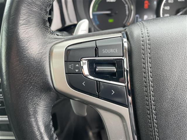 アウトランダーPHEV サンルーフ/4WD/マルチアラウンドモニター/7インチナビ/フルセグTV/Bluetooth/DVD再生/ハーフレザーシート/運転席助手席シートヒーター/ETC/コーナーセンサー/レーダークルコン(14枚目)