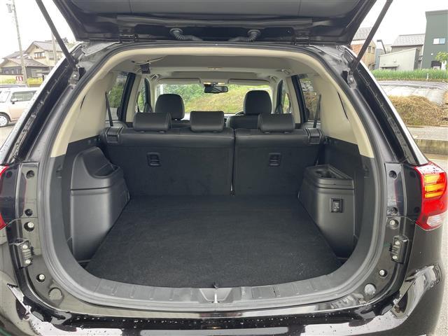 アウトランダーPHEV サンルーフ/4WD/マルチアラウンドモニター/7インチナビ/フルセグTV/Bluetooth/DVD再生/ハーフレザーシート/運転席助手席シートヒーター/ETC/コーナーセンサー/レーダークルコン(27枚目)