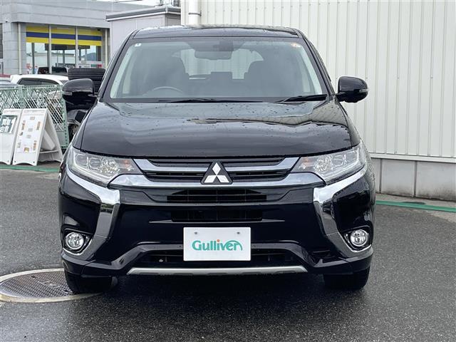 アウトランダーPHEV サンルーフ/4WD/マルチアラウンドモニター/7インチナビ/フルセグTV/Bluetooth/DVD再生/ハーフレザーシート/運転席助手席シートヒーター/ETC/コーナーセンサー/レーダークルコン(34枚目)