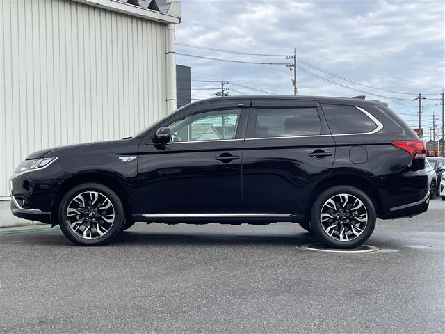 アウトランダーPHEV サンルーフ/4WD/マルチアラウンドモニター/7インチナビ/フルセグTV/Bluetooth/DVD再生/ハーフレザーシート/運転席助手席シートヒーター/ETC/コーナーセンサー/レーダークルコン(38枚目)