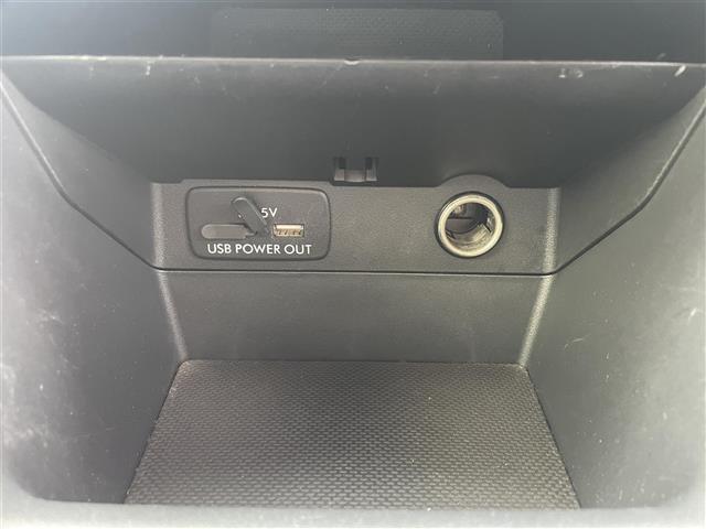 XV 2.0i-L アイサイト 7インチナビ/フルセグTV/Bluetooth/DVD再生/Bカメラ/ビルトインETC/スマートキー/前席パワーシート/HIDオートライト/フォグライト/STiリアスポイラー/プッシュスタートエンジン(13枚目)