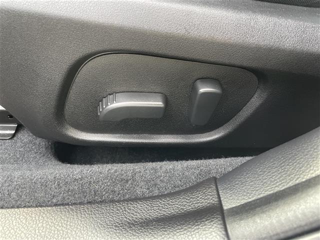 XV 2.0i-L アイサイト 7インチナビ/フルセグTV/Bluetooth/DVD再生/Bカメラ/ビルトインETC/スマートキー/前席パワーシート/HIDオートライト/フォグライト/STiリアスポイラー/プッシュスタートエンジン(14枚目)