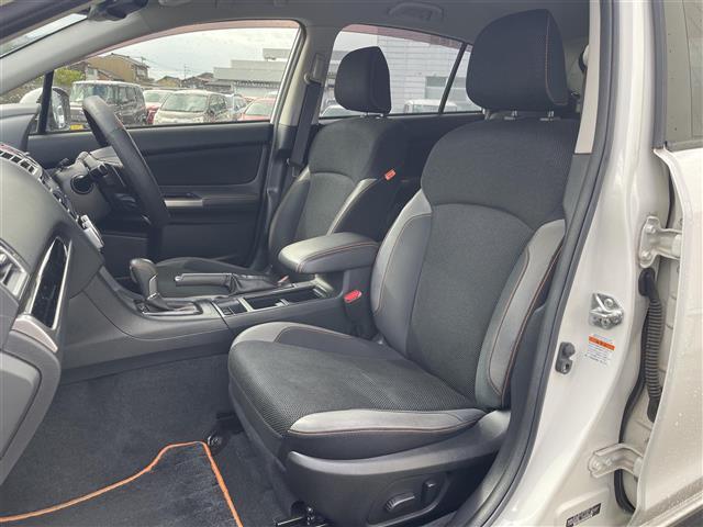 XV 2.0i-L アイサイト 7インチナビ/フルセグTV/Bluetooth/DVD再生/Bカメラ/ビルトインETC/スマートキー/前席パワーシート/HIDオートライト/フォグライト/STiリアスポイラー/プッシュスタートエンジン(19枚目)