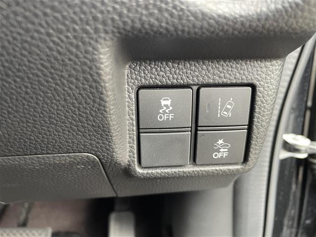 N-BOXカスタム G・EXターボホンダセンシング 純正8インチナビ/フルセグTV/Bluetooth/DVD再生/Bカメラ/両側パワースライドドア/前後ドライブレコーダー/ハーフレザーシート/ビルトインETC/レーダークルコン/レーンキープ(10枚目)