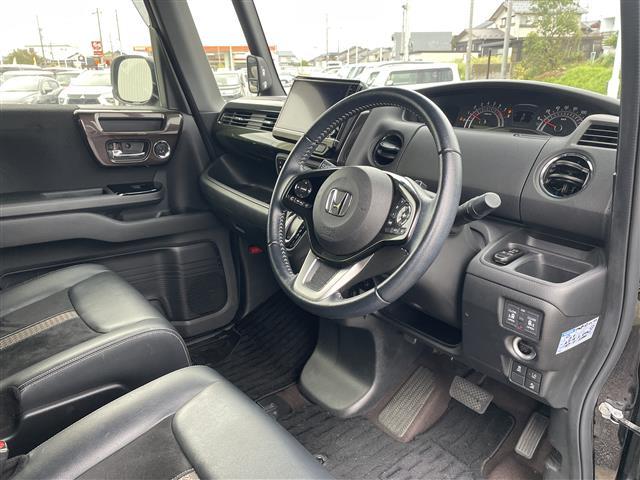 N-BOXカスタム G・EXターボホンダセンシング 純正8インチナビ/フルセグTV/Bluetooth/DVD再生/Bカメラ/両側パワースライドドア/前後ドライブレコーダー/ハーフレザーシート/ビルトインETC/レーダークルコン/レーンキープ(19枚目)