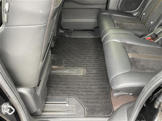 N-BOXカスタム G・EXターボホンダセンシング 純正8インチナビ/フルセグTV/Bluetooth/DVD再生/Bカメラ/両側パワースライドドア/前後ドライブレコーダー/ハーフレザーシート/ビルトインETC/レーダークルコン/レーンキープ(24枚目)