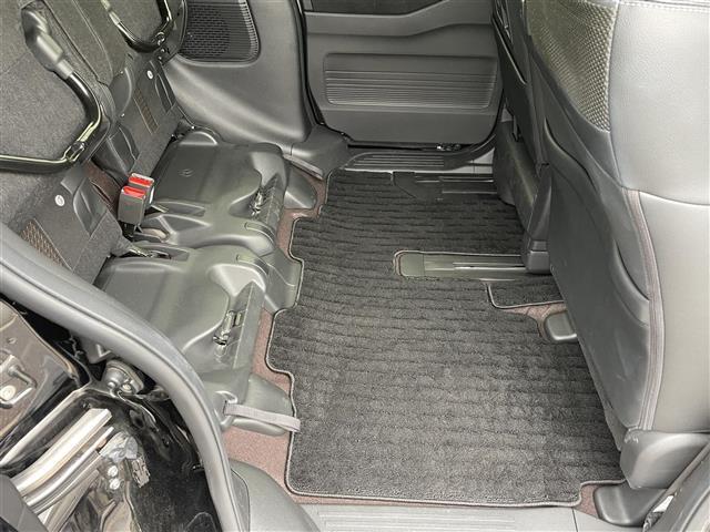 N-BOXカスタム G・EXターボホンダセンシング 純正8インチナビ/フルセグTV/Bluetooth/DVD再生/Bカメラ/両側パワースライドドア/前後ドライブレコーダー/ハーフレザーシート/ビルトインETC/レーダークルコン/レーンキープ(29枚目)