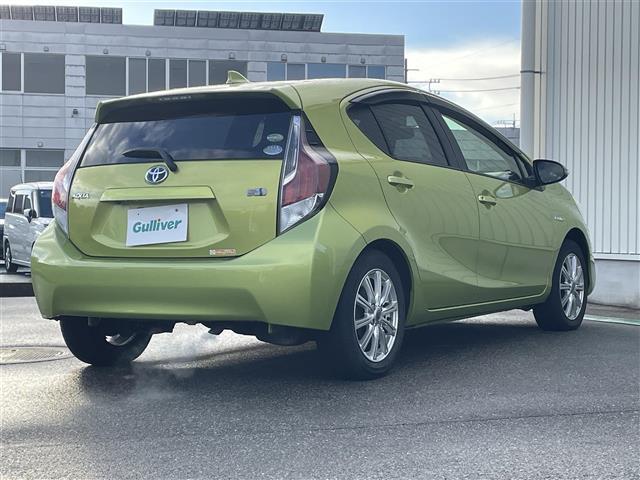 アクア S ナビフルセグTVバックカメラ冬タイヤ4本有(21枚目)