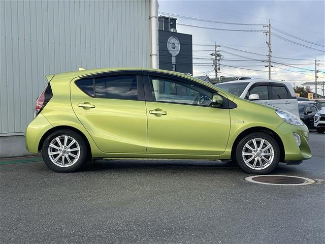 アクア S ナビフルセグTVバックカメラ冬タイヤ4本有(27枚目)