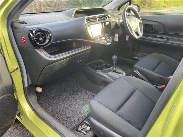 アクア S ナビフルセグTVバックカメラ冬タイヤ4本有(32枚目)