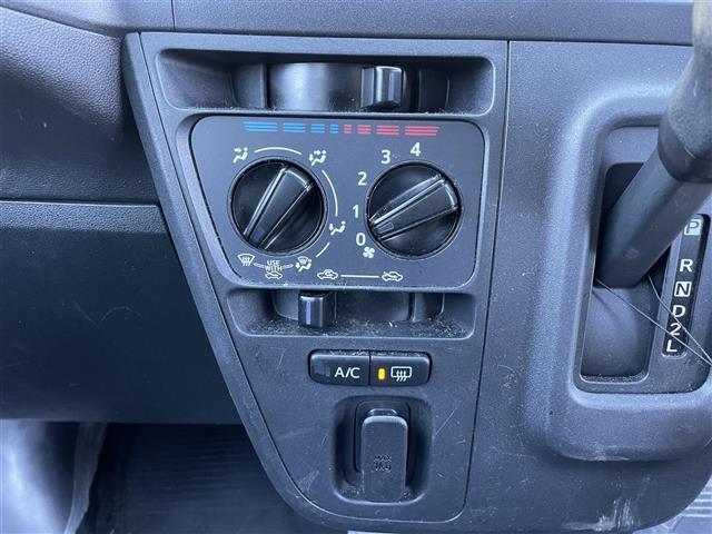 商談ルームにはキッズルームも完備しています☆お子様連れでもゆっくりとお車をお選びいただけます！