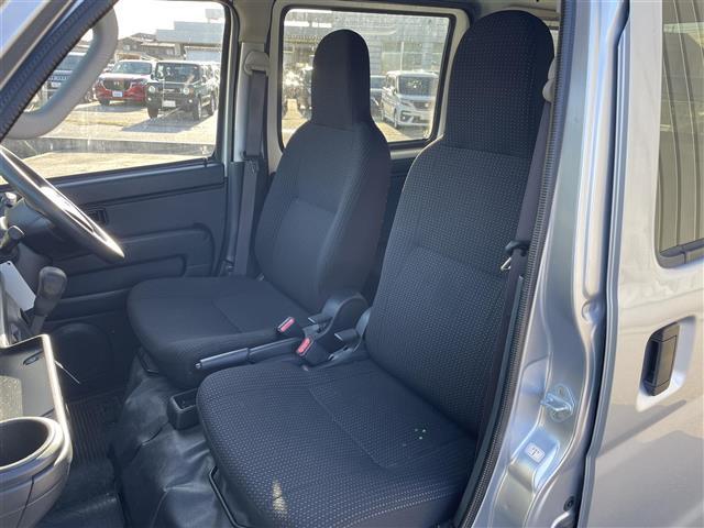 店頭在庫以外にも全国約４万台※の在庫から、ぴったりな１台をご提案します！※２０２３年１０月現在の在庫台数です。売約済の可能性があります。