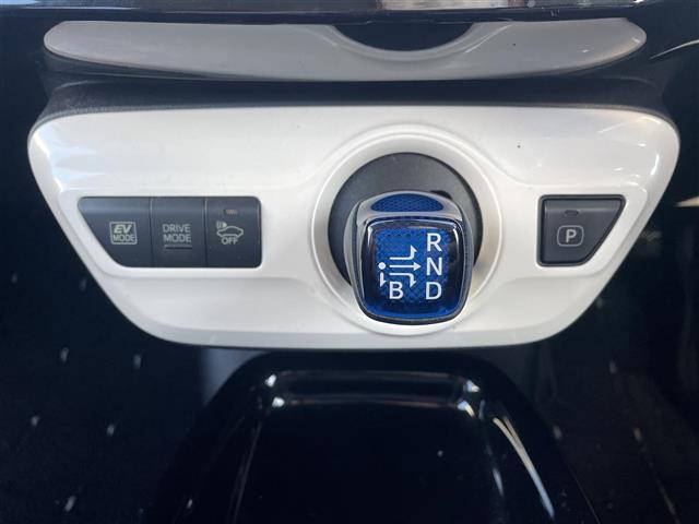 プリウス Sセーフティプラス サンルーフ/モデリスタ風フルエアロ/ALPINE製8インチナビ/フルセグTV/Bluetooth/DVD再生/レーダークルーズコントロール/レーンキープアシスト/ビルトインETC(13枚目)