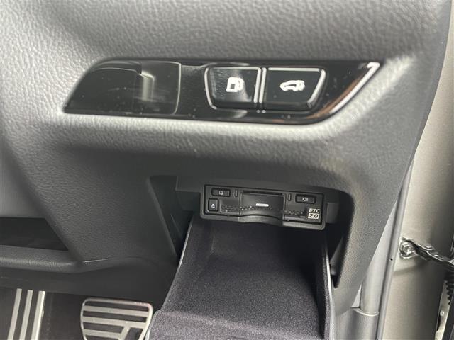 NX NX450h+ Fスポーツ 4WD/パノラミックビューモニター/ブラックレザー/メーカーナビ/フルセグTV/Bluetooth/DVD再生/レクサスセーフティシステム/クリアランスソナー/前後ドライブレコーダー/ビルトイン2.0(9枚目)