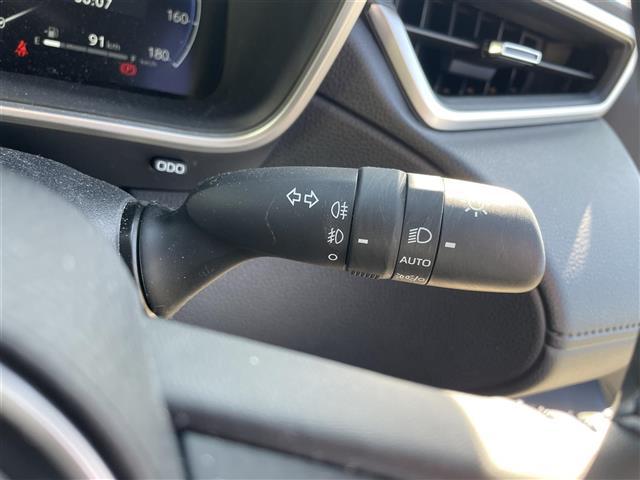 カローラクロス ハイブリッド　Ｚ　ワンオーナー／パノラミックビューモニター／Ｍナビ／フルセグＴＶ／Ｂｌｕｅｔｏｏｔｈ／寒冷地仕様／ビルトインＥＴＣ２．０／運転席助手席シートヒーター／ＴＶキット／アルミホイール付冬タイヤ４本有り（12枚目）