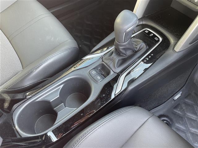 カローラクロス ハイブリッド　Ｚ　ワンオーナー／パノラミックビューモニター／Ｍナビ／フルセグＴＶ／Ｂｌｕｅｔｏｏｔｈ／寒冷地仕様／ビルトインＥＴＣ２．０／運転席助手席シートヒーター／ＴＶキット／アルミホイール付冬タイヤ４本有り（16枚目）