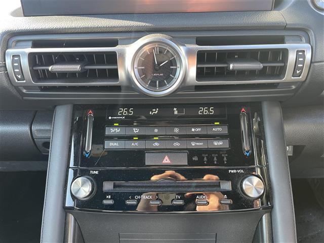 ＩＳ ＩＳ３００　ＦスポーツモードブラックＳ　サンルーフ／オレンジキャリパー／ＲＳＲローダウンサス／純正サスペンション有／パノラミックビューモニター／純正メーカーナビ／フルセグＴＶ／Ｂｌｕｅｔｏｏｔｈ／ハーフレザー／シートヒーター／エアシート（14枚目）