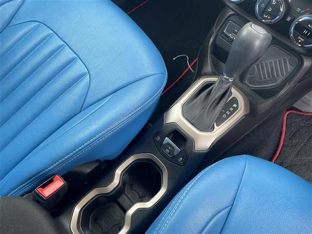 商談ルームにはキッズルームも完備しています☆お子様連れでもゆっくりとお車をお選びいただけます！