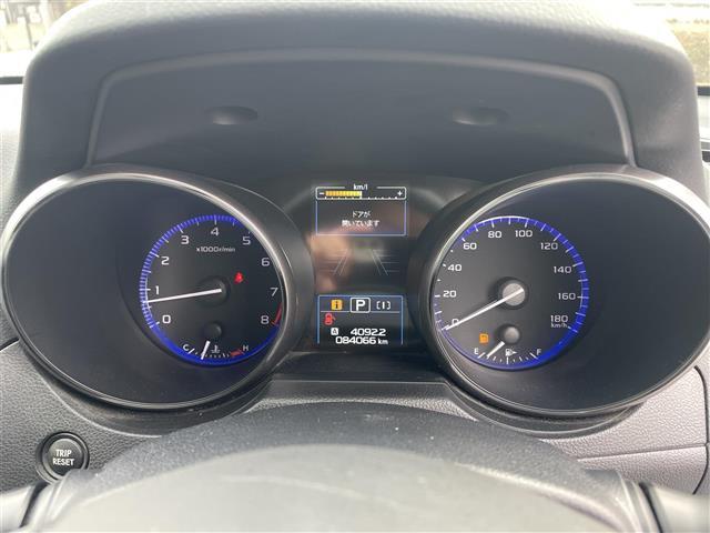 レガシィアウトバック リミテッド　ブラックレザーシート／純正８インチナビ／フルセグＴＶ／Ｂｌｕｅｔｏｏｔｈ／ＤＶＤ再生／シートヒーター／ドライブレコーダー／ビルトインＥＴＣ／パワーバックドア／ルーフレール／ＨＩＤオートライト（6枚目）