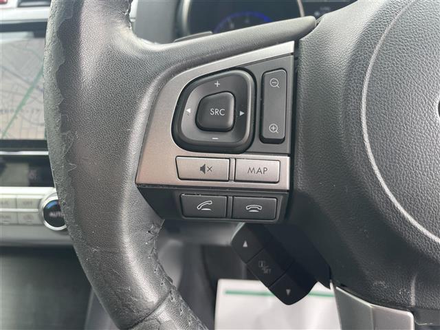 レガシィアウトバック リミテッド　ブラックレザーシート／純正８インチナビ／フルセグＴＶ／Ｂｌｕｅｔｏｏｔｈ／ＤＶＤ再生／シートヒーター／ドライブレコーダー／ビルトインＥＴＣ／パワーバックドア／ルーフレール／ＨＩＤオートライト（11枚目）