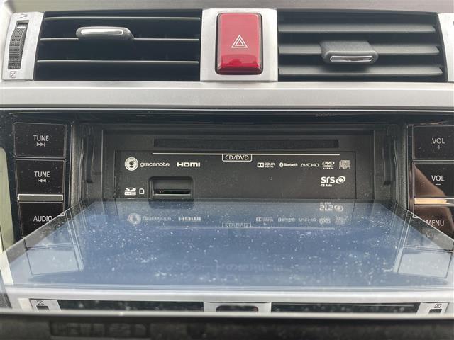 レガシィアウトバック リミテッド　ブラックレザーシート／純正８インチナビ／フルセグＴＶ／Ｂｌｕｅｔｏｏｔｈ／ＤＶＤ再生／シートヒーター／ドライブレコーダー／ビルトインＥＴＣ／パワーバックドア／ルーフレール／ＨＩＤオートライト（12枚目）