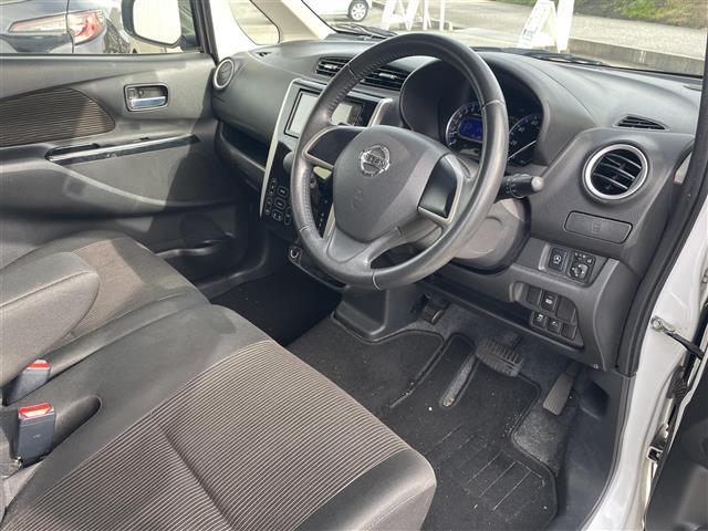 デイズ ハイウェイスター　Ｇ　アラウンドビューモニター／社外７インチナビ／フルセグＴＶ／ＣＤ再生／ＵＳＢ入力／スマートキー／プッシュスタート／衝突軽減ブレーキ／オートマチックハイビーム／ＨＩＤオートライト／フォグライト（13枚目）