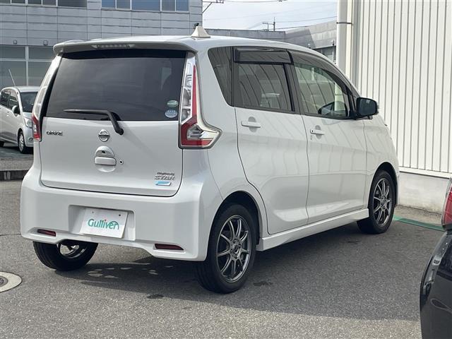 デイズ ハイウェイスター　Ｇ　アラウンドビューモニター／社外７インチナビ／フルセグＴＶ／ＣＤ再生／ＵＳＢ入力／スマートキー／プッシュスタート／衝突軽減ブレーキ／オートマチックハイビーム／ＨＩＤオートライト／フォグライト（29枚目）