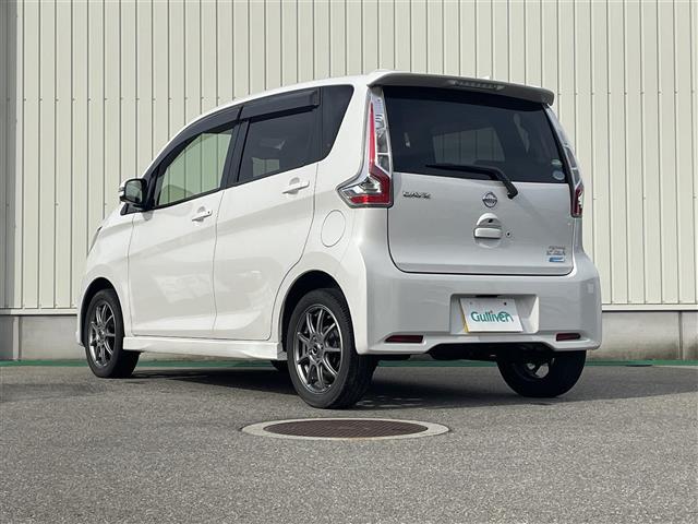 デイズ ハイウェイスター　Ｇ　アラウンドビューモニター／社外７インチナビ／フルセグＴＶ／ＣＤ再生／ＵＳＢ入力／スマートキー／プッシュスタート／衝突軽減ブレーキ／オートマチックハイビーム／ＨＩＤオートライト／フォグライト（38枚目）